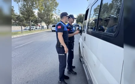Kayseri Büyükşehir Zabıta Ekipleri Organize Sanayi Bölgelerinde İşçi Servislerine Yönelik Denetimlerini Sıklaştırdı