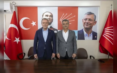 Vahap Seçer’den CHP Akdeniz ve Yenişehir İlçe Başkanlıklarına Ziyaret: “Biz Tarafsız ve Bağımsız, Adil Yargılama İstiyoruz”