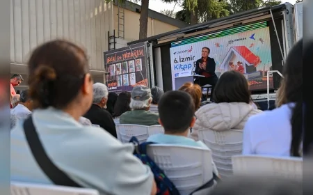 Sinan Meydan İZKİTAP’ta “Adım Adım Cumhuriyet”i Anlattı: “Demokrasiyi İnşa Etmenin Yolu Laik Cumhuriyetten Geçer”