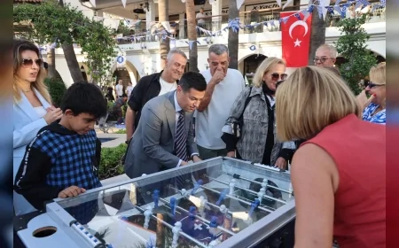 Yarış ve Festival Buluştu: Marmaris’te Oktoberfest Rüzgârı Deniz ve Eğlenceyi Birleştirdi