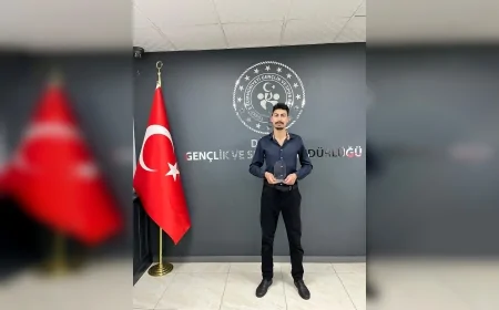 Psikolog Ömer Ünal: “Toplum, Erdemi Zayıflık Sanarak Ruhunu Kaybediyor”