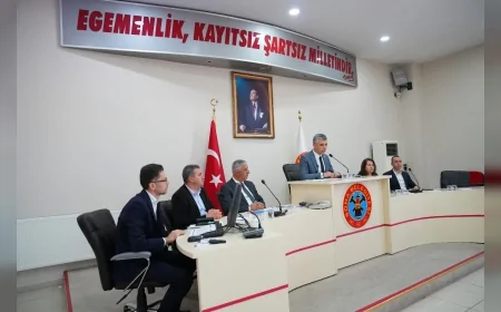 Soma’da Enerji ve Isınma Krizi Geniş Katılımlı Toplantıda Görüşüldü: Başkan Okur “Soma Halkı Yalnız Bırakılamaz”