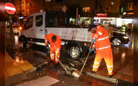 Yalova Belediyesi Ekipleri Sağanak Yağışta Gece Boyunca Sahadaydı