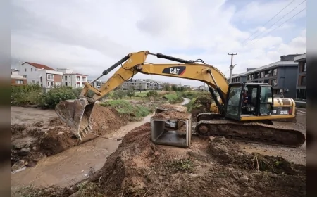İzmir Bergama’da Dereler Taştı: Büyükşehir Belediyesi Ekipleri 30 Kişiyi Kurtardı