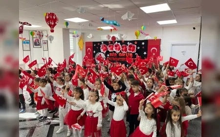 Pursaklar’ın Nezaket Okullarında Cumhuriyetin 102. Yılı Kırmızı-Beyaz Coşkuyla Kutlandı