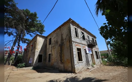 Atatürk’ün Efes Selçuk’a Gelişi Yapay Zekâ ile Canlandırıldı: Dijital Görüntüler Büyük İlgi Gördü