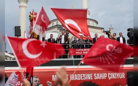 Özgür Özel: “Cumhuriyetimizi Yeniden Kurtarmaya, Demokrasimizi Yeniden Tesis Etmeye İhtiyacımız Var”