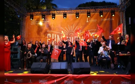 Belevi’de 29 Ekim Cumhuriyet Coşkusu: “Yaşasın Cumhuriyet, Yaşasın Mustafa Kemal Atatürk” Sloganlarıyla Kutlandı