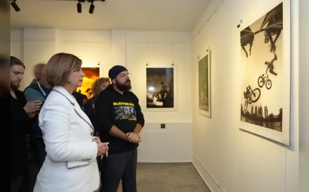 Eskişehir Büyükşehir Belediyesi “Yol Arkadaşım” Sergisiyle Bisikletli Yaşamın Estetiğini Sanatseverlerle Buluşturdu