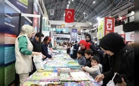 İnegöl Belediyesi 9. Kitap Günleri Başladı: 1 Milyon Kitap, 173 Yazar ve 105 Yayınevi Okurlarla Buluşuyor