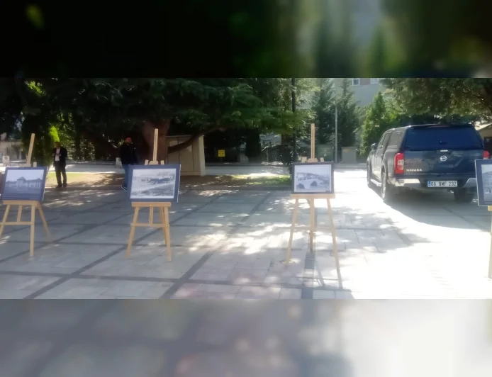 Kastamonu’da Cumhuriyet Meydanı’nda farkındalık sergisi açıldı: Siyasi parti ve sendika temsilcileri katıldı