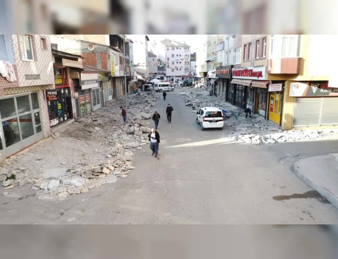 Ağrı Belediyesi Kent Genelinde Altyapı ve Üstyapı Çalışmalarını Hızlandırdı