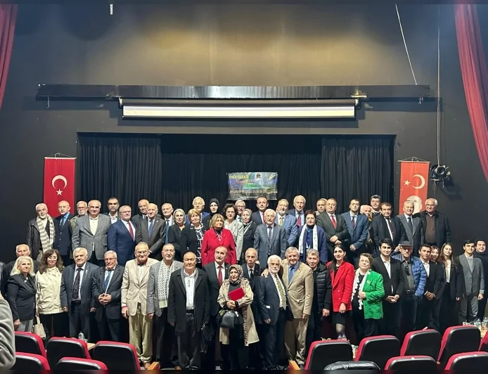 “Halk soruyor, duayenler cevap veriyor” buluşması: Köyden tarıma, eğitimden yönetime somut adım çağrısı ve “Anadolu’yu ayağa kaldırma” mesajları