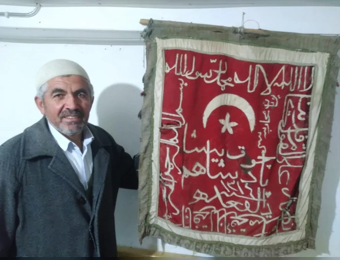 Recep Akman: “Dedem savaş sancağını 1894 tarihli olarak cepheden getirmiş”