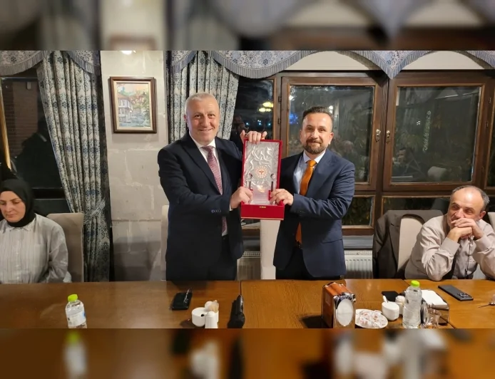 Uzm. Dr. Özgür Yılmaz’a Kastamonu’da Veda Yemeği Düzenlendi