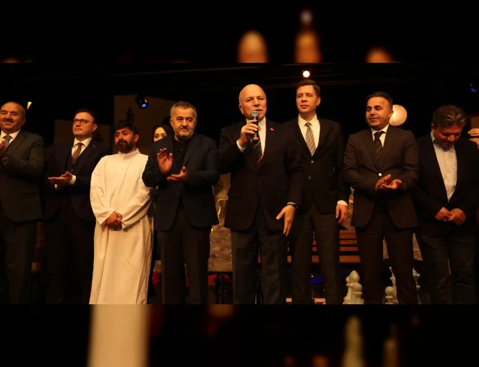 Erzurum Şehir Tiyatrosu’ndan Sezon Açılışı: “Son Hamle: Uyanış” Büyük Beğeni Topladı