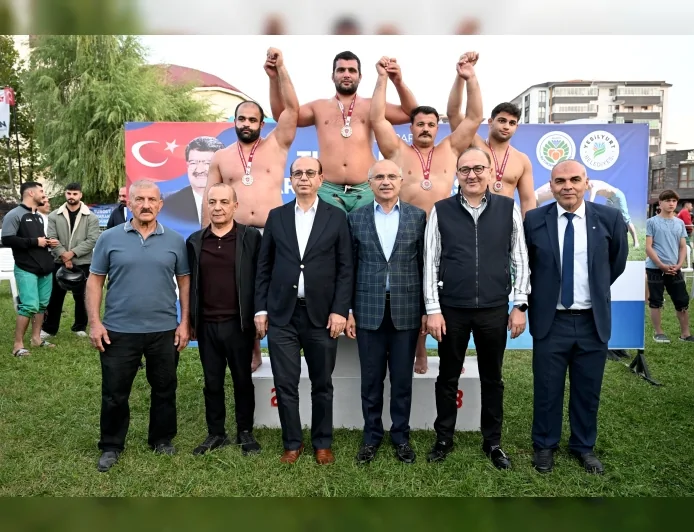 20. Uluslararası Turgut Özal Karakucak Güreşleri Malatya’da Büyük Heyecana Sahne Oldu