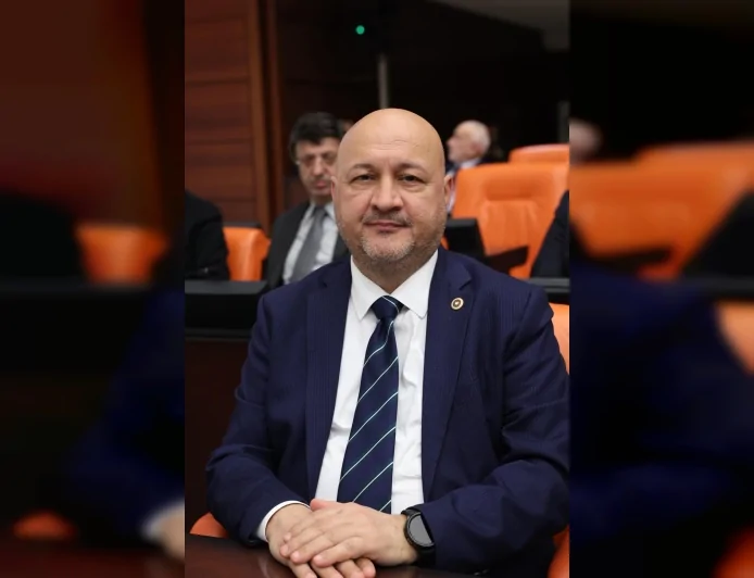Resul Kurt: “Kıbrıs Türk Halkı Demokratik Olgunluğunu Bir Kez Daha Göstermiştir”