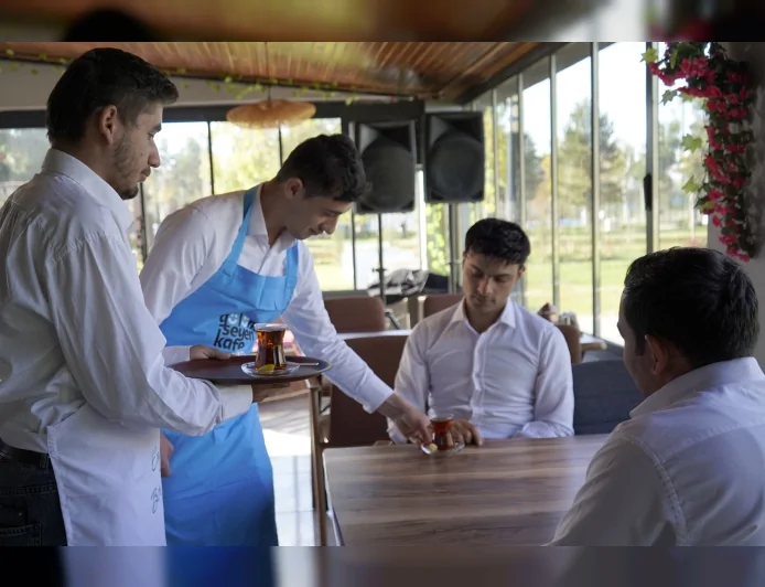 Erzurum Büyükşehir Belediyesi’nin Engelli Koordinasyon Merkezi Kursları, Özel Gereksinimli Bireyleri Topluma Kazandırıyor