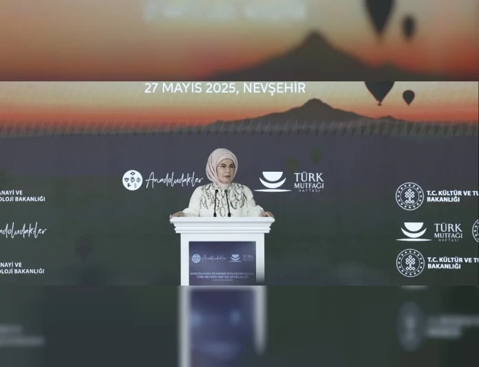 Emine Erdoğan: “Yeşil Vatan Seferberliği ile yarınlarımız için bir fidan sahiplenelim, ormanlarımızı çoğaltalım”