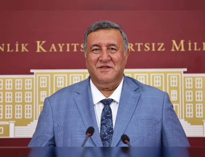CHP’li Ömer Fethi Gürer: “Kanser Hastaları Işın Tedavisi İçin İl İl Geziyor”