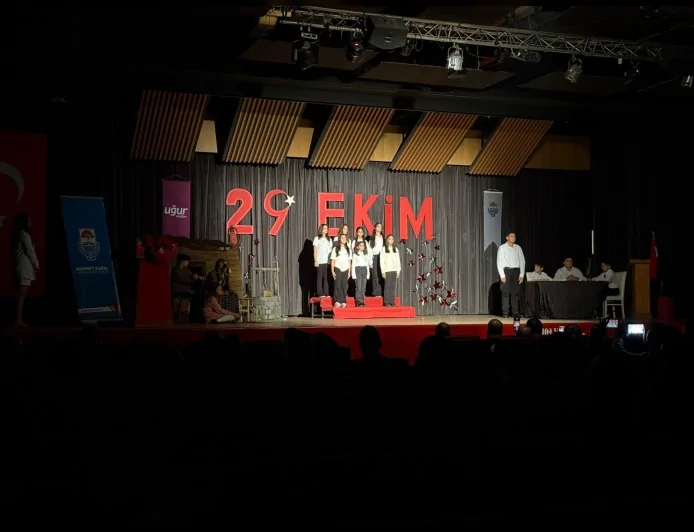 29 Ekim Cumhuriyet Bayramı Öncesi Yalova’daki Yürüyen Köşk Öğrenci Ziyaretleriyle Dolup Taşıyor