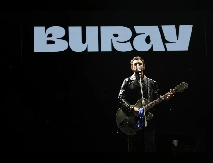 Buray Bursa’da Cumhuriyet Coşkusunu Yıldırım’da Binlerce Kişiyle Kutladı