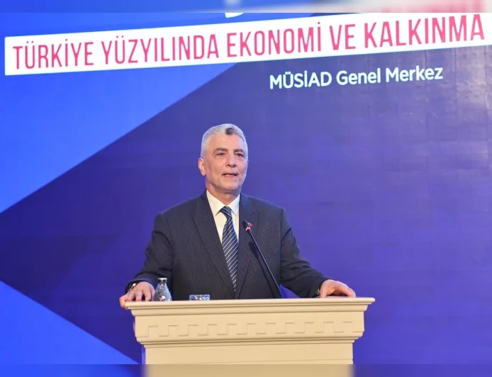 Ticaret Bakanı Ömer Bolat: “Cumhuriyet’in 102. yılında ihracatımız 390 milyar dolara ulaşarak tarihimizin en yüksek seviyesine çıktı”