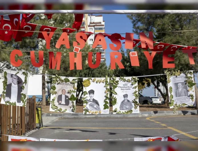 Mersin Büyükşehir Belediyesi Çocuk Gelişim Merkezlerinde 29 Ekim Coşkusu Miniklerin Gösterileriyle Zirveye Taştı