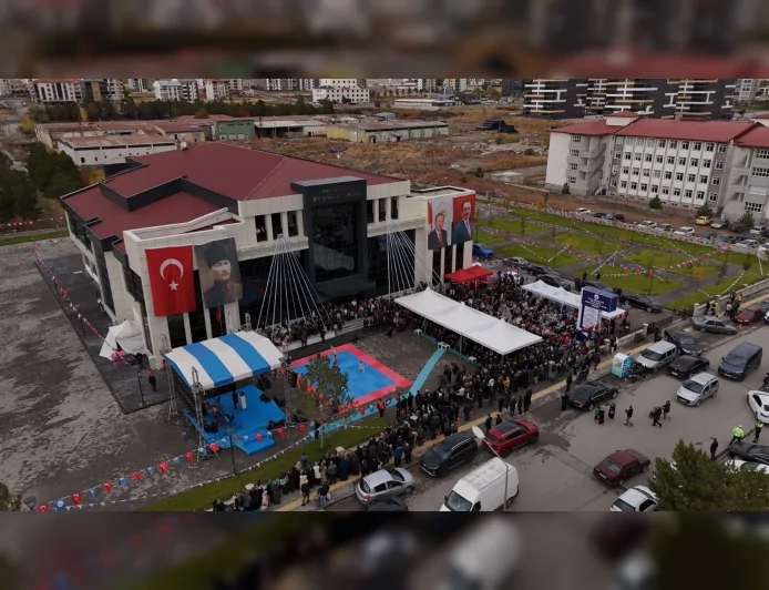 Şeyh Şamil Sağlık, Kültür ve Spor Merkezi Sivas’ta Cumhuriyet Bayramı’nda Hizmete Açıldı