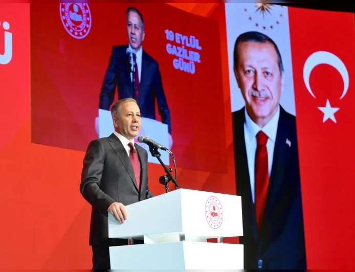 Aksaray’da Alkollü Sürücü ve İki Kişi Trafik Polislerine Saldırdı: İçişleri Bakanı Ali Yerlikaya “Gereği Yapıldı”