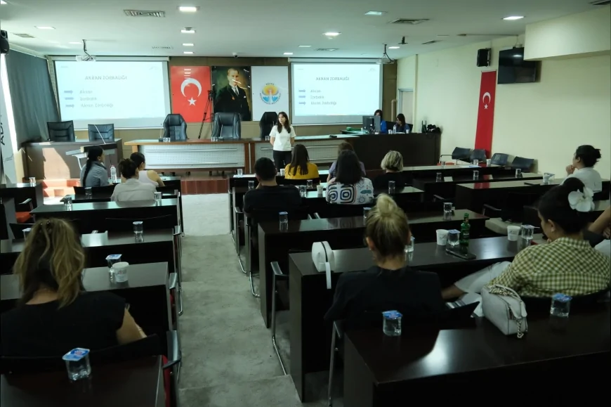 Adana Büyükşehir Belediyesi’nden velilere çocukların hakları ve akran zorbalığı eğitimi