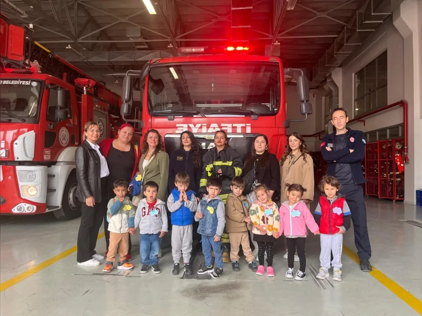 Eskişehir’de minikler İtfaiyecilik Haftası’nda mesleği yakından tanıdı