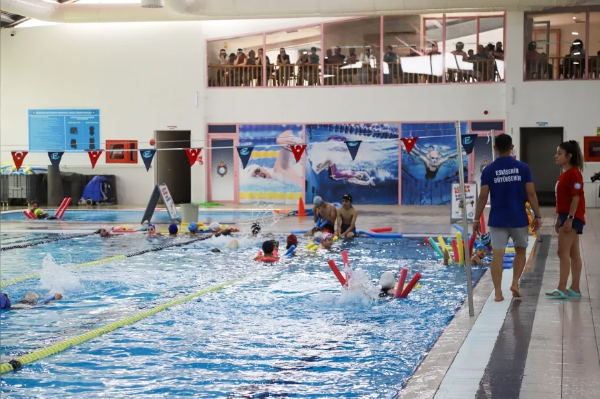 Eskişehir Kentpark Kapalı Yüzme Havuzunda yeni dönem kayıtları 7 Ekim’de online başlayacak