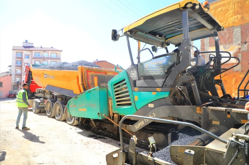 Elazığ Kültür Mahallesi’nde 20 bin metrekarelik yol ağı yenileniyor
