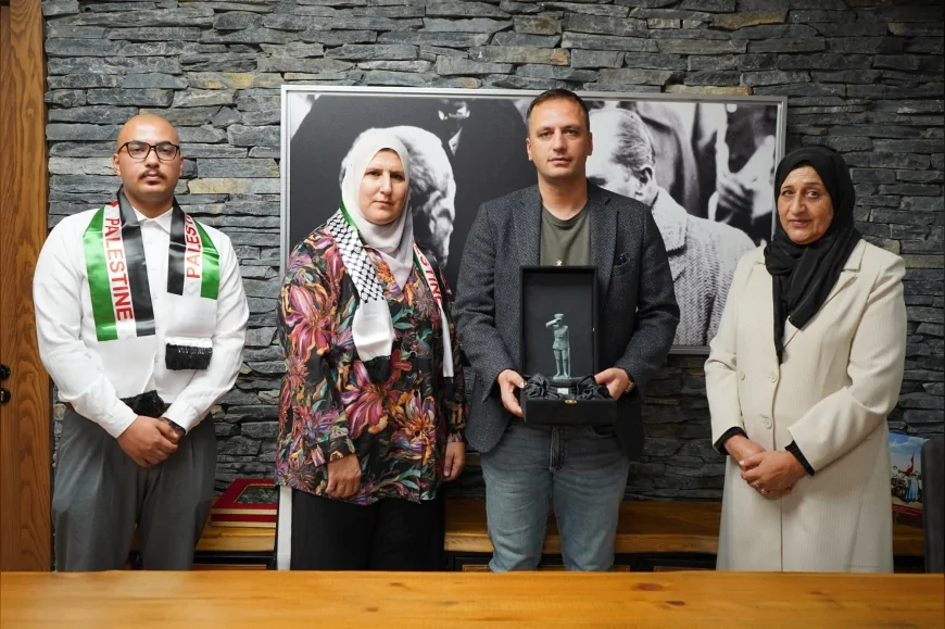 Bornova ve Filistin’in Dura Belediyesi kardeş şehir için ilk adımı attı, Başkan Eşki: "Zulüm varsa çıkarların önemi olmamalı"