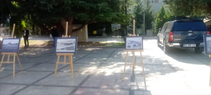 Kastamonu’da Cumhuriyet Meydanı’nda farkındalık sergisi açıldı: Siyasi parti ve sendika temsilcileri katıldı