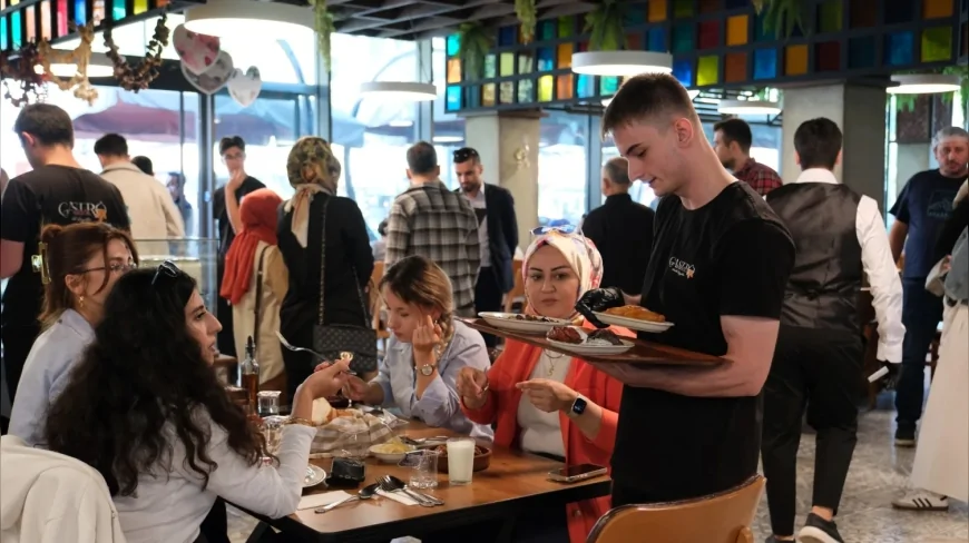 İnegöl’de Osmanlı Saray Mutfağı Menüsüyle 700 Yıllık Lezzetler Sofralara Taşındı