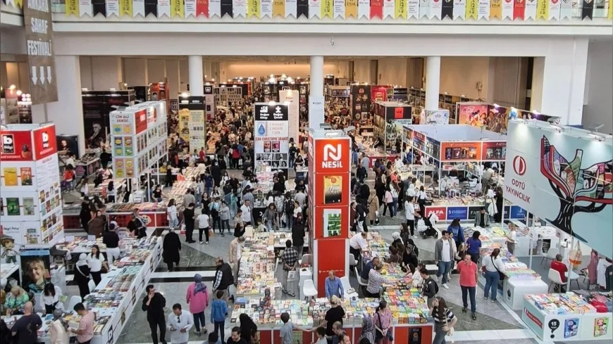 22. Ankara Kitap Fuarı ATO Congresium’da kapılarını açtı: yazarlar, yayınevleri ve konuk ülke Rusya ilk günde yoğun ilgi gördü