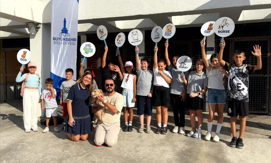 İzmir’de İngilizce Konuşma Kulübü öğrencileri Pako Hayvan Barınağında ilk etkinliğini gerçekleştirdi