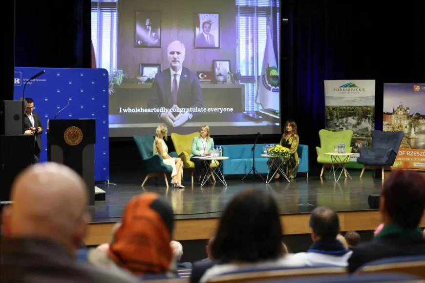 İnegöl Belediyesi Polonya Rzeszow’da uluslararası eğitim ve iş birliği programına katıldı
