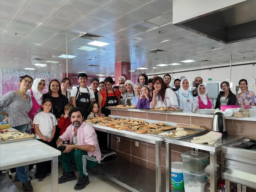 Etimesgut’ta “Dünya İçin Ekmek” Atölyesi: Katılımcılar Kültürlerarası Sanatla Buluştu
