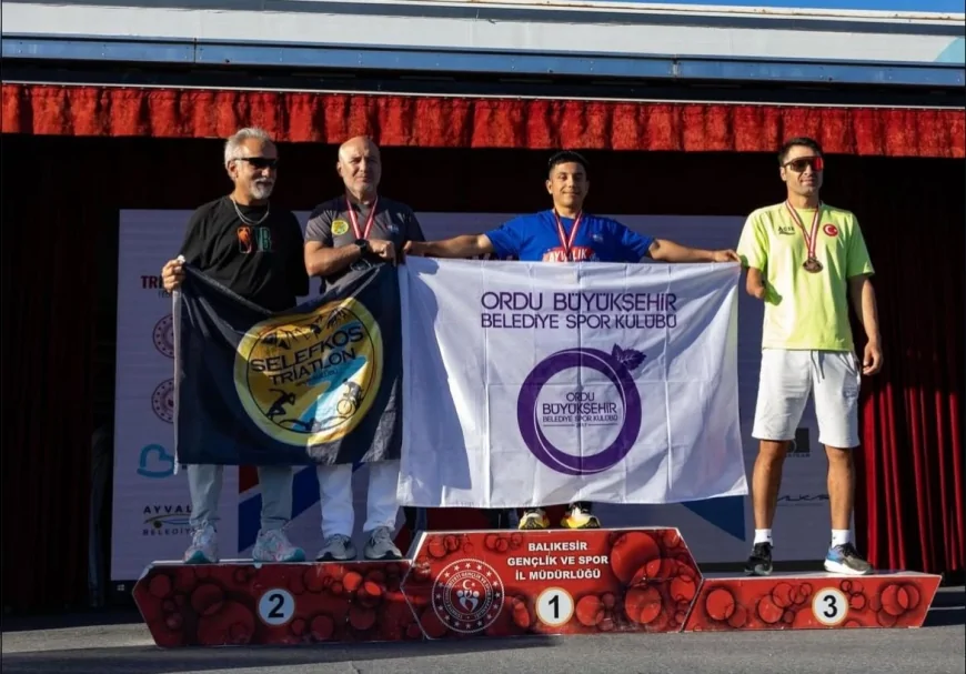 Ordu’lu milli sporculardan triatlonda çifte madalya başarısı