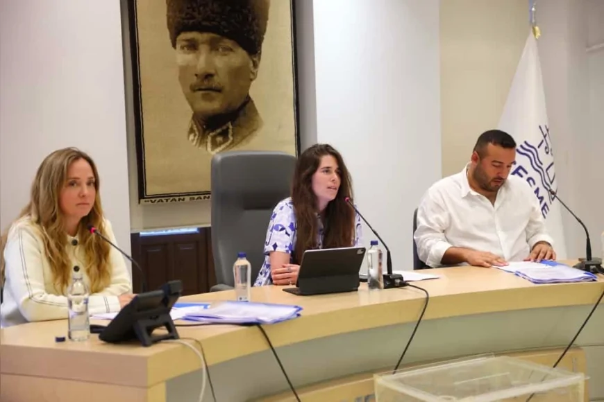 Çeşme Belediye Meclisi’nden Nargile Kafe Yasağı, Yeni Üye Görevlendirmesi ve Filistin’e Destek Mesajı