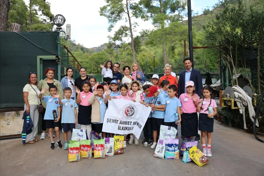 Marmarisli Öğrencilerden Dünya Hayvanları Koruma Günü’nde Anlamlı Ziyaret