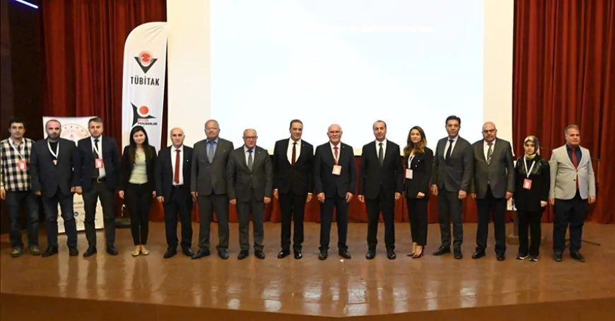Rektör Prof. Dr. Ekrem Savaş: “Matematik Sizi Başarıya Götürür, Medeniyete Taşır”