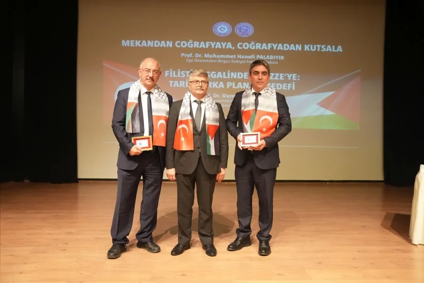 Ege Üniversitesinde Gazze’nin kutsal direnişi panelde ele alındı: “Bir coğrafyadan insanlık davasına”