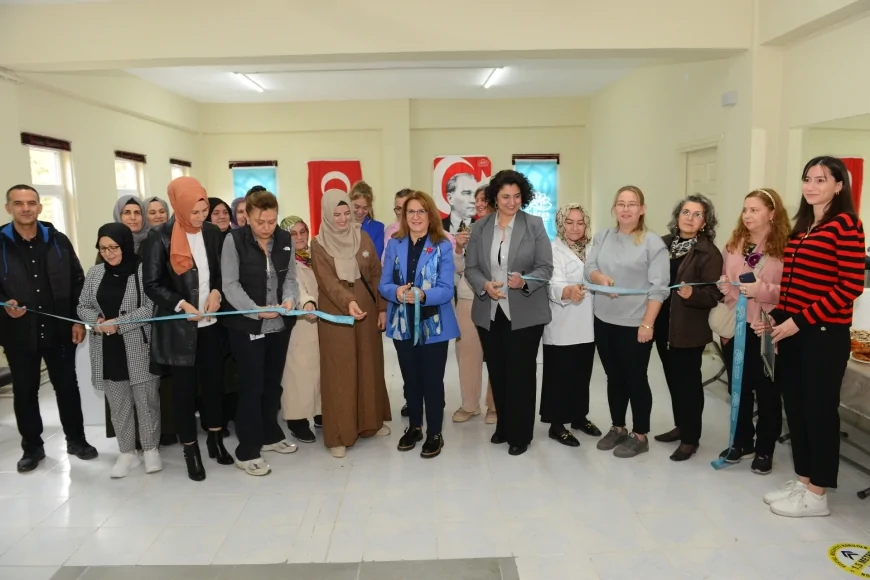 Nilüfer’de Kadın Dayanışmasına Yeni Merkez: Ahmet Yesevi Mahallesi Derneği Hizmete Açıldı
