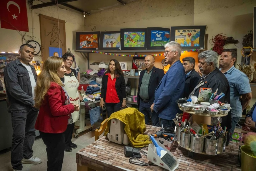 Bornova’da muhtarlar sıfır atık seferberliğinde buluştu: “Sürdürülebilir gelecek yerelden başlar”