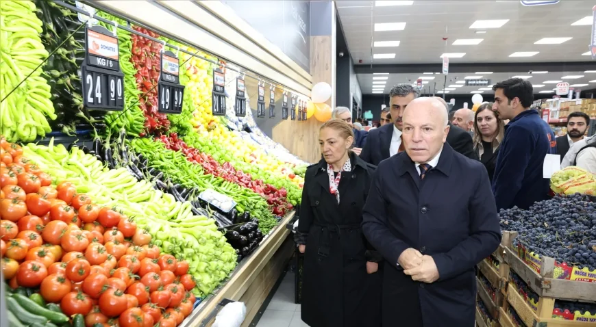 Erzurum’da Halk Pazarı’nın 8’inci Şubesi Hilalkent’te Açıldı: “Hem Vatandaş Kazanıyor Hem Üretici”